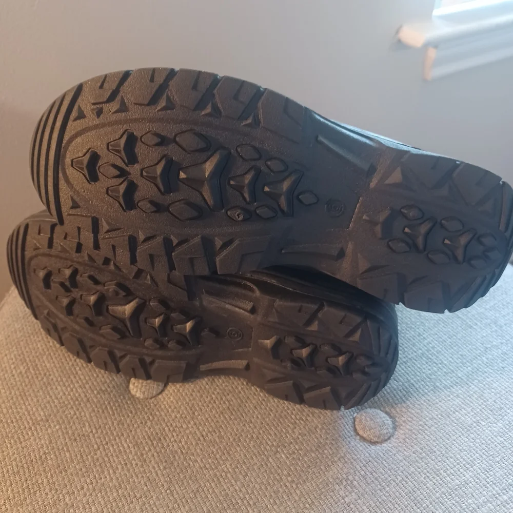 Time And Tru Blk Quilted Snow Boots Sz 6